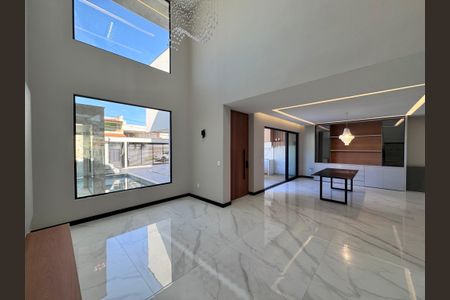 Casa de condomínio para alugar com 300m², 5 quartos e 3 vagas Casa de condomínio para alugar com 300m², 5 quartos e 3 vagasSala