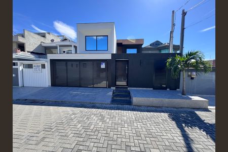 Casa de condomínio para alugar com 300m², 5 quartos e 3 vagas