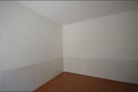 Sala Quarto  de casa para alugar com 1 quarto, 23m² em Marechal Hermes, Rio de Janeiro