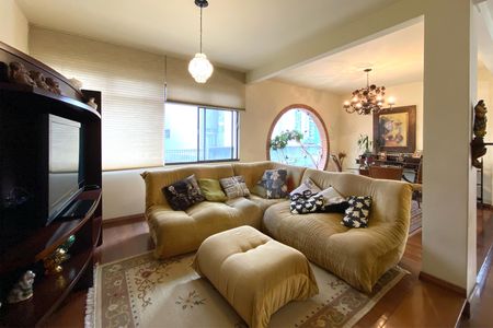 Apartamento à venda com 157m², 3 quartos e 2 vagas Apartamento à venda com 157m², 3 quartos e 2 vagasSala de TV