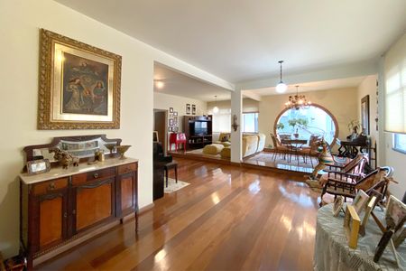 Apartamento à venda com 157m², 3 quartos e 2 vagas Apartamento à venda com 157m², 3 quartos e 2 vagasSala