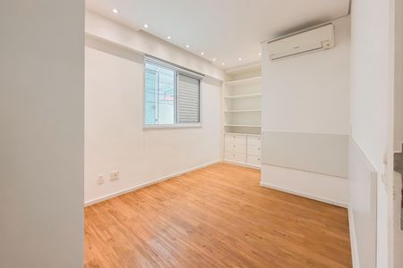 Apartamento para alugar com 117m², 2 quartos e 1 vagaSuíte