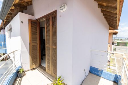 Casa de condomínio à venda com 99m², 3 quartos e 2 vagasSuíte