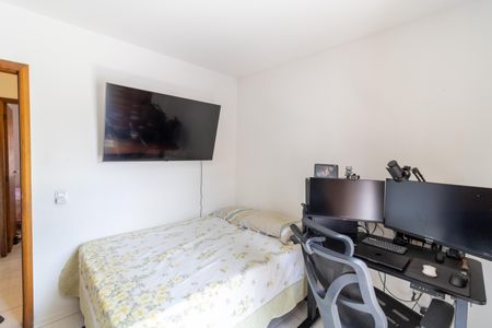 Casa de condomínio à venda com 99m², 3 quartos e 2 vagasSuíte