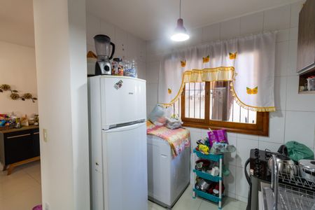Cozinha de casa de condomínio à venda com 3 quartos, 99m² em Espírito Santo, Porto Alegre