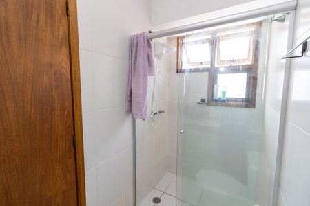 Casa de condomínio à venda com 99m², 3 quartos e 2 vagasBanheiro da Suíte