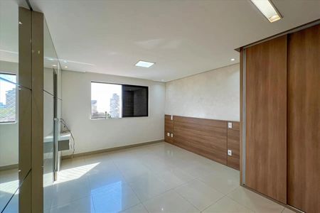Apartamento para alugar com 150m², 4 quartos e 3 vagas