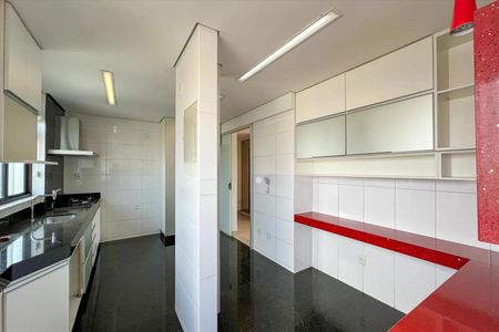 Apartamento para alugar com 150m², 4 quartos e 3 vagas
