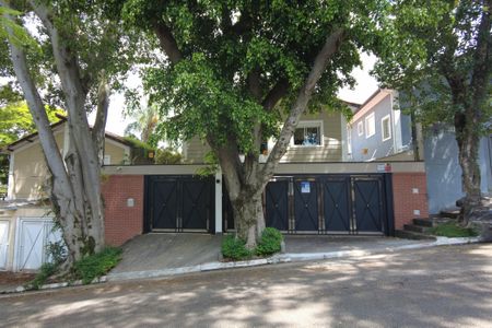 Casa à venda com 214m², 4 quartos e 4 vagasFachada