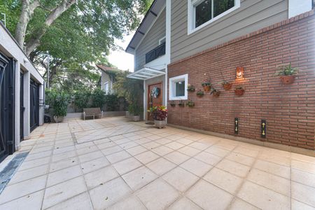 Casa à venda com 214m², 4 quartos e 4 vagasGaragem