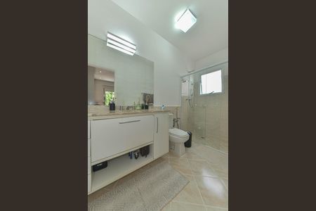 Casa à venda com 214m², 4 quartos e 4 vagasBanheiro da Suíte 1