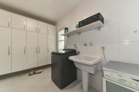 Casa à venda com 214m², 4 quartos e 4 vagasÁrea de Serviço