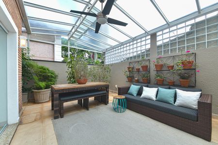 Casa à venda com 214m², 4 quartos e 4 vagasÁrea Gourmet