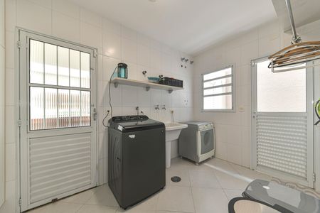 Casa à venda com 214m², 4 quartos e 4 vagasÁrea de Serviço