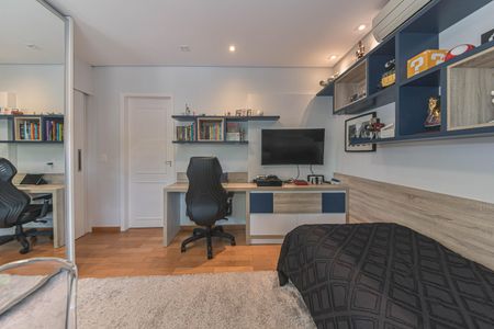 Casa à venda com 214m², 4 quartos e 4 vagasSuíte 1