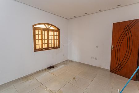 Suíte de casa para alugar com 2 quartos, 240m² em Sagrada Família, Belo Horizonte