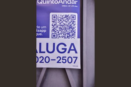 Casa para alugar com 250m², 3 quartos e 8 vagasFachada