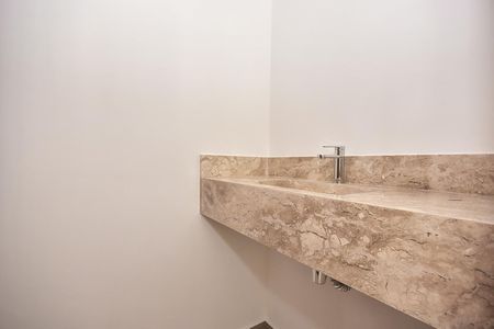 Casa para alugar com 250m², 3 quartos e 8 vagasLavabo