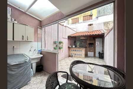 Casa à venda com 90m², 2 quartos e 2 vagas Casa à venda com 90m², 2 quartos e 2 vagasÁrea de Serviço