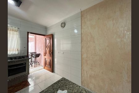 Casa à venda com 90m², 2 quartos e 2 vagas Casa à venda com 90m², 2 quartos e 2 vagasCozinha