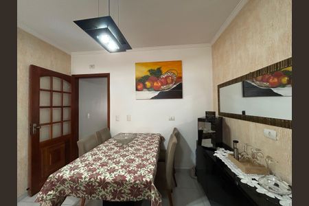 Casa à venda com 90m², 2 quartos e 2 vagas Casa à venda com 90m², 2 quartos e 2 vagasCozinha