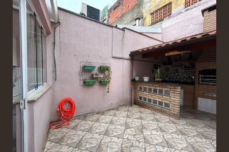 Casa à venda com 90m², 2 quartos e 2 vagas Casa à venda com 90m², 2 quartos e 2 vagasQuintal/ Área Gourmet