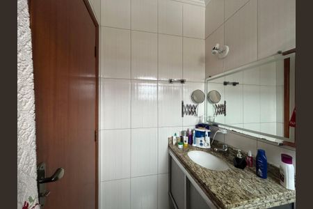 Casa à venda com 90m², 2 quartos e 2 vagas Casa à venda com 90m², 2 quartos e 2 vagasBanheiro da Suíte 2