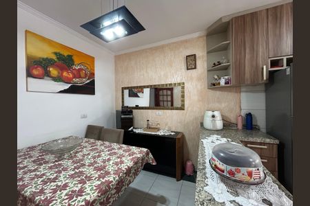 Casa à venda com 90m², 2 quartos e 2 vagas Casa à venda com 90m², 2 quartos e 2 vagasCozinha