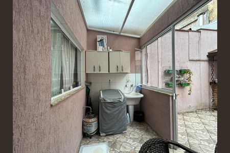 Casa à venda com 90m², 2 quartos e 2 vagas Casa à venda com 90m², 2 quartos e 2 vagasÁrea de Serviço