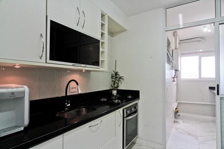 Apartamento à venda com 67m², 3 quartos e 2 vagasCozinha