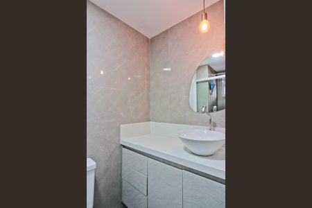 Apartamento à venda com 67m², 3 quartos e 2 vagasBanheiro da Suíte