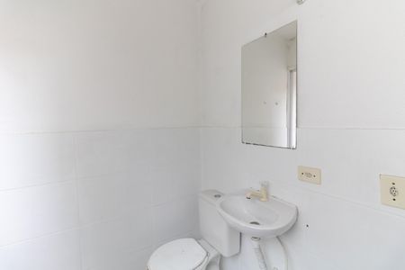 Banheiro  de casa de condomínio para alugar com 1 quarto, 28m² em Ipiranga, São Paulo