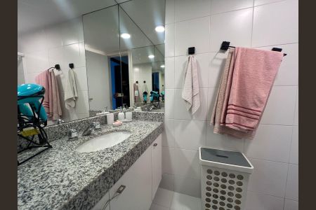 Apartamento à venda com 72m², 1 quarto e 1 vaga