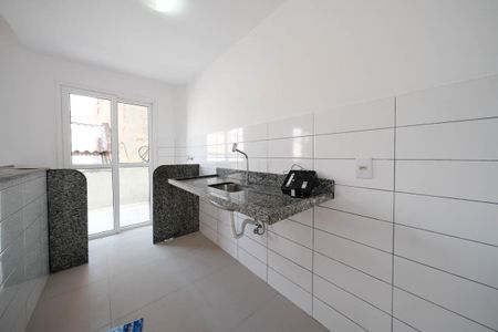 Sala/Cozinha de apartamento para alugar com 2 quartos, 40m² em Vila Guilhermina, São Paulo