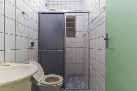 Casa de condomínio para alugar com 60m², 2 quartos e 2 vagas Casa de condomínio para alugar com 60m², 2 quartos e 2 vagasBanheiro