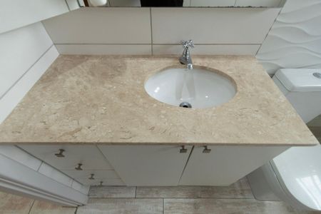 Casa para alugar com 180m², 2 quartos e 4 vagasBanheiro 