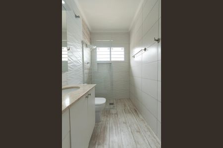 Casa para alugar com 180m², 2 quartos e 4 vagasBanheiro 