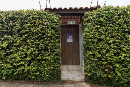 Casa para alugar com 180m², 2 quartos e 4 vagasPlaca