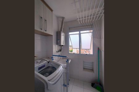 Apartamento à venda com 64m², 3 quartos e 1 vagaCozinha e área de serviço 