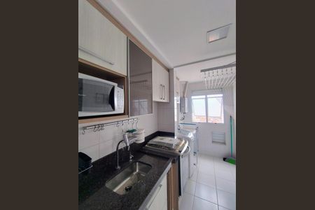 Apartamento à venda com 64m², 3 quartos e 1 vagaCozinha e área de serviço 