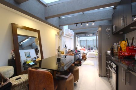 Apartamento à venda com 80m², 2 quartos e 1 vagaSala/Cozinha