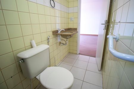 Apartamento à venda com 62m², 2 quartos e 1 vaga Apartamento à venda com 62m², 2 quartos e 1 vagaBanheiro