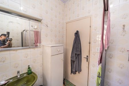 Casa à venda com 130m², 3 quartos e 2 vagasBanheiro