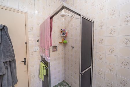 Casa à venda com 130m², 3 quartos e 2 vagasBanheiro