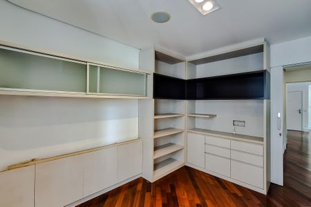 Apartamento à venda com 95m², 3 quartos e 2 vagasQuarto 2