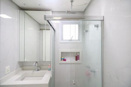 Apartamento à venda com 67m², 1 quarto e 2 vagasBanheiro da Suíte