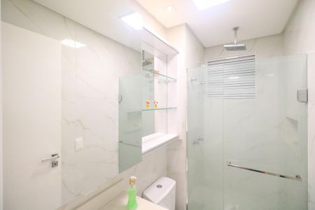 Apartamento à venda com 67m², 1 quarto e 2 vagasBanheiro Social