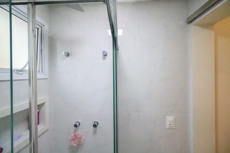 Apartamento à venda com 67m², 1 quarto e 2 vagasBanheiro da Suíte