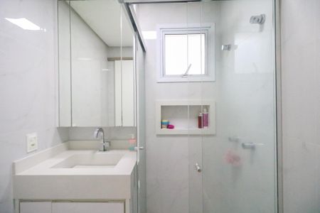 Apartamento à venda com 67m², 1 quarto e 2 vagasBanheiro da Suíte