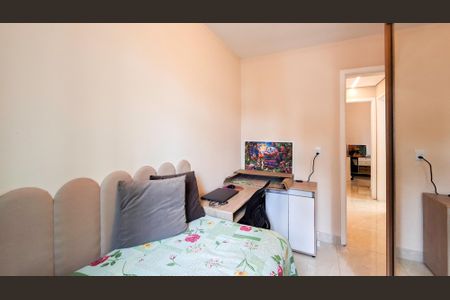 Apartamento à venda com 64m², 3 quartos e 1 vagaQuarto 2